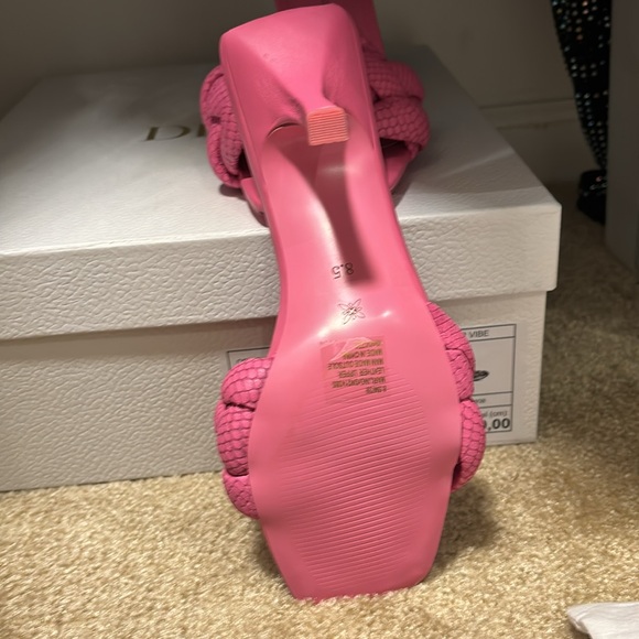 BCBGeneration - Picture 3 of 6